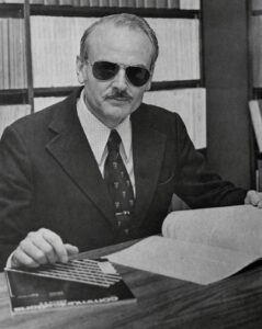  Edgar Frank Codd + lentes cool